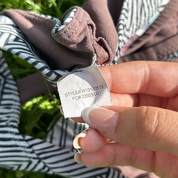 PRANA Arctic Air Yoga Bra - Picture 5 of 6